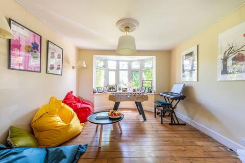 undefined, Alverstone Road, Wembley, HA9