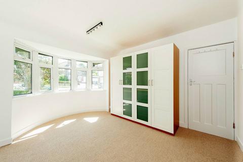 undefined, Alverstone Road, Wembley, HA9