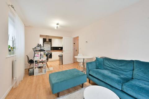 1 bedroom flat for sale, Edridge Court, Watford, WD25