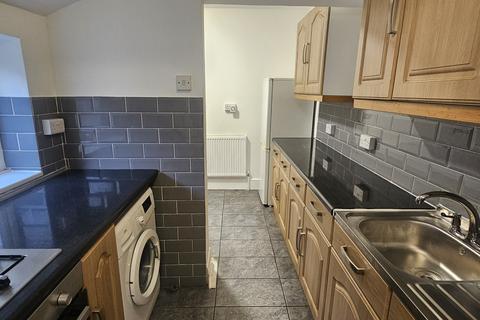 2 bedroom terraced house to rent, Plaistow, London, E13