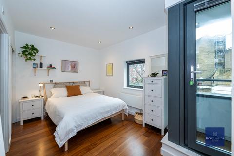 2 bedroom apartment for sale, Cosser Street, London SE1