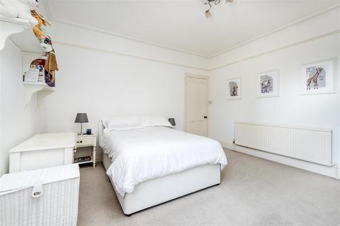 2 bedroom apartment for sale, Cavendish Mansions, Mill Lane, London NW6