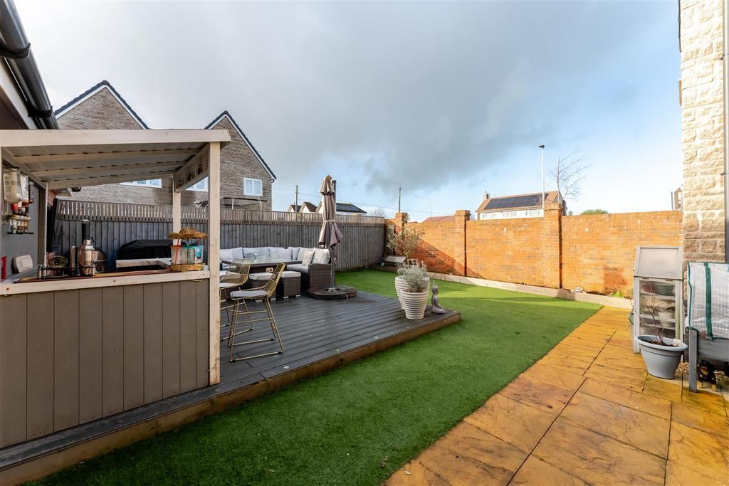 S - Rear garden.jpg