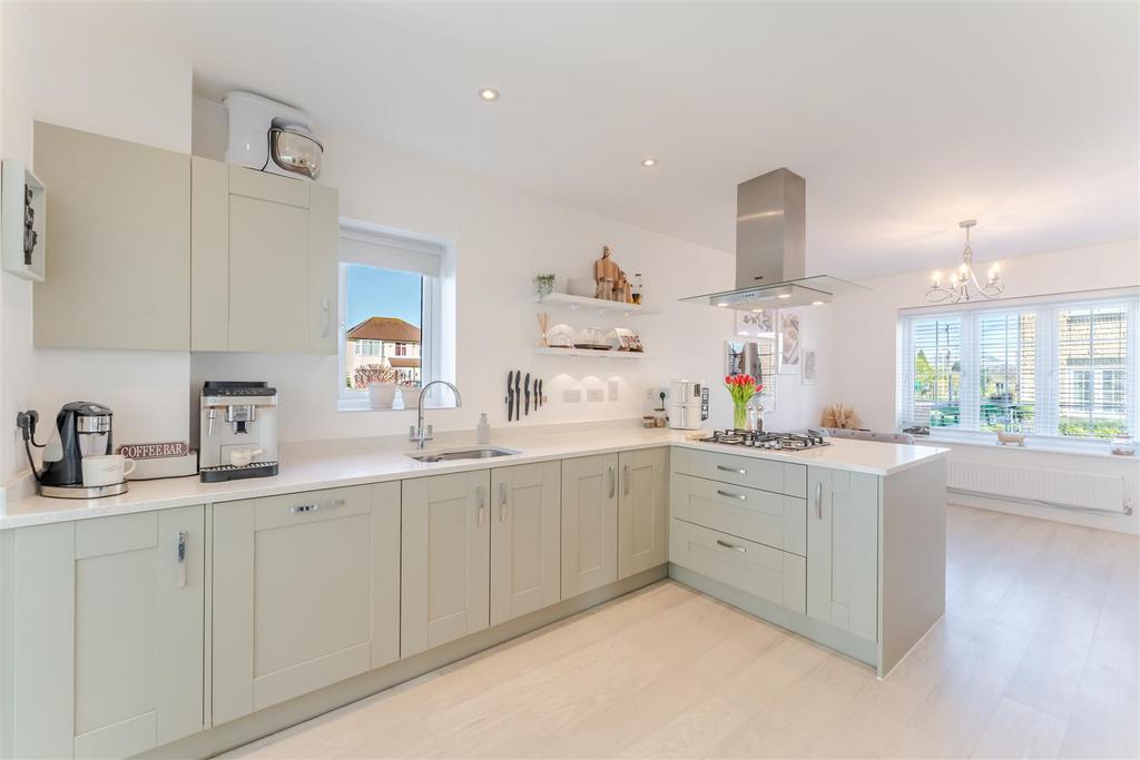 2 Brook Gardens Langford 88.jpg