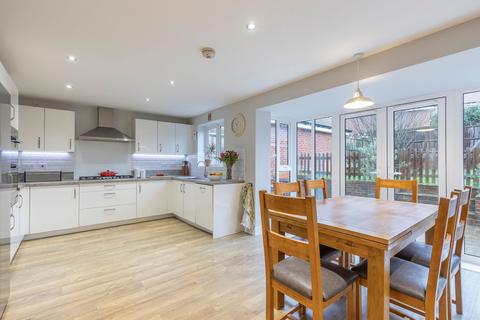 4 bedroom detached house for sale, Meadowsweet Drive, Haywards Heath RH16
