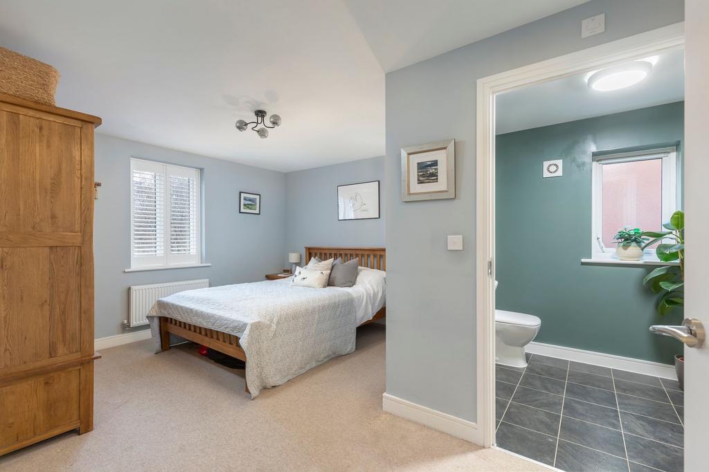 Principal bedroom