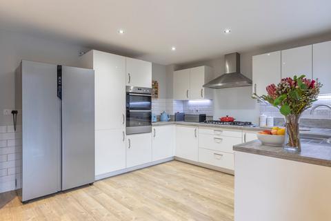 4 bedroom detached house for sale, Meadowsweet Drive, Haywards Heath RH16