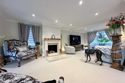 5 bedroom detached house for sale, Collinson Lane, Fernwood, Newark