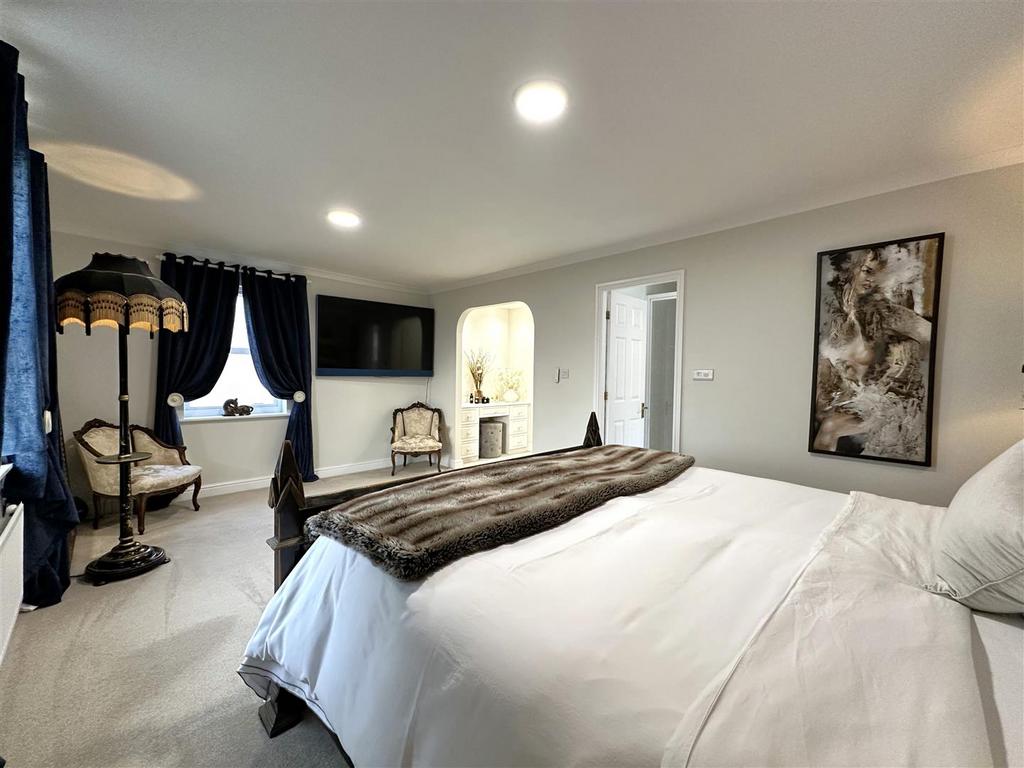 Bedroom One Into En-Suite 346