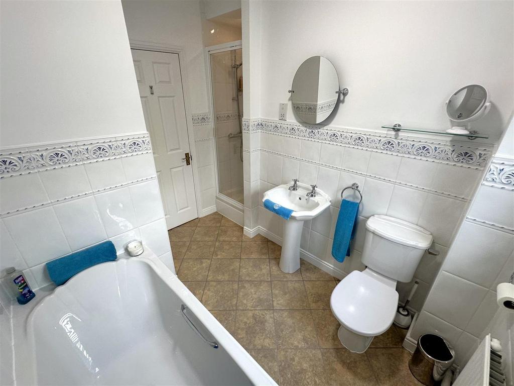 Four-Piece Bathroom 401