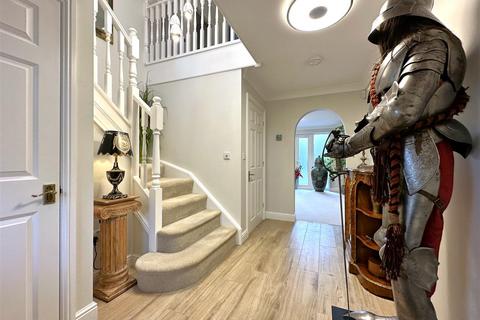 5 bedroom detached house for sale, Collinson Lane, Fernwood, Newark
