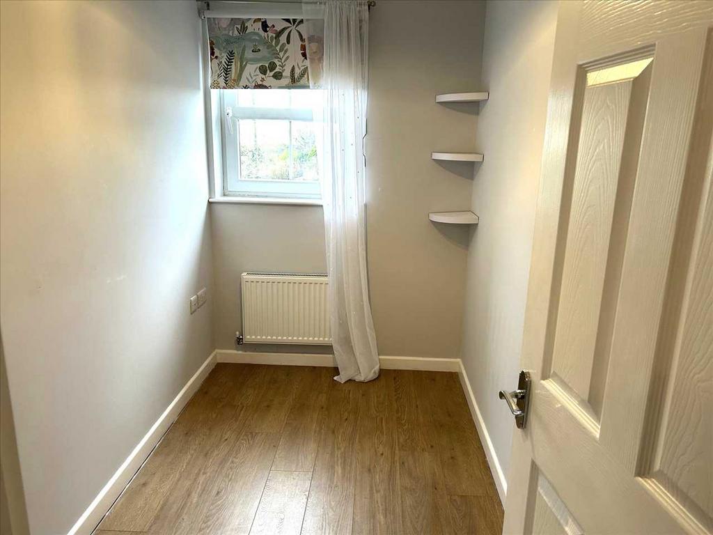 Bedroom 3 :