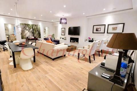 Spacious Three-Bedroom Flat on Linden Gardens W2