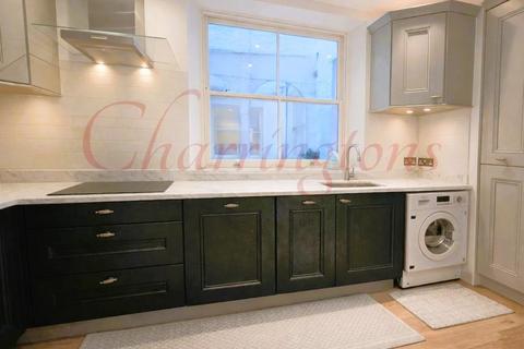 3 bedroom flat for sale, Spacious Three-Bedroom Flat on Linden Gardens W2