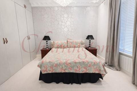 3 bedroom flat for sale, Spacious Three-Bedroom Flat on Linden Gardens W2