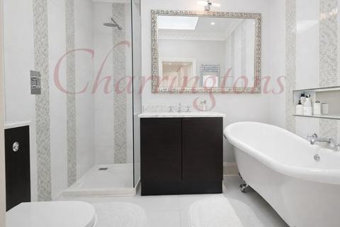 3 bedroom flat for sale, Spacious Three-Bedroom Flat on Linden Gardens W2