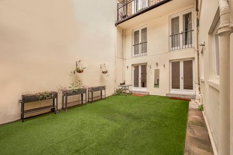 2 bedroom flat to rent, Gloucester Place, London