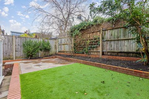 2 bedroom flat to rent, Northcote Road, London