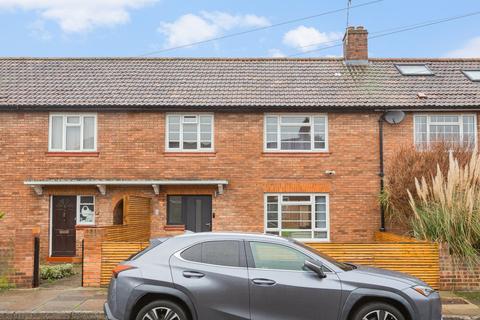 4 bedroom terraced house for sale, Vancouver Road, Richmond, Surrey