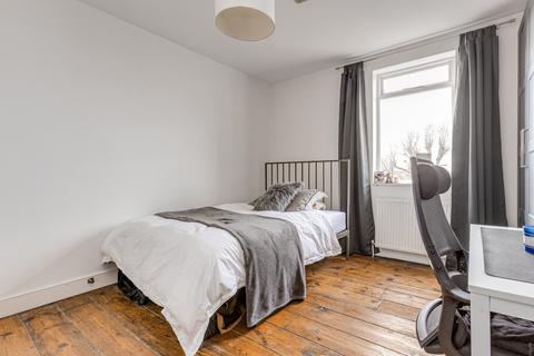 2 bedroom flat for sale, Rectory Grove, Clapham, London