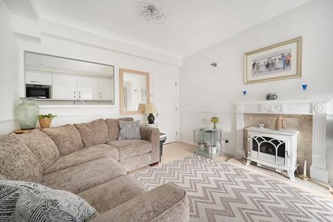 undefined, Royal Tower Lodge, 40 Cartwright Street, London