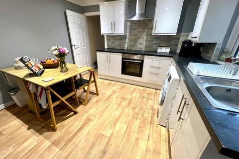 4 bedroom detached bungalow for sale, Avon Close, St. Austell PL25