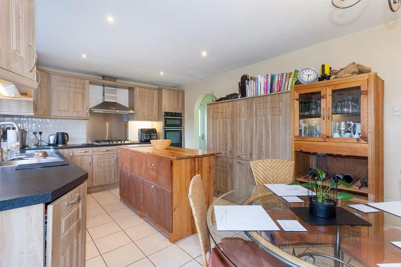Dining kitchen