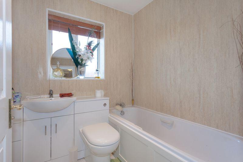 En suite bathroom