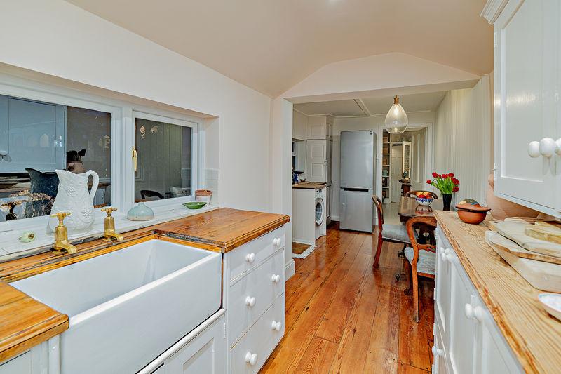 Kitchen/Dining Area