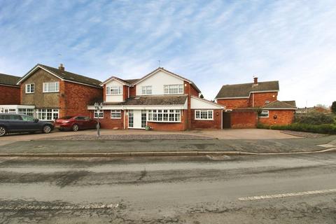 5 bedroom link detached house for sale, Kingshayes Road, Walsall, WS9 8RT