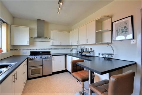 undefined, To Let - Park Avenue, Southport - Two Bedroom Duplex Apt