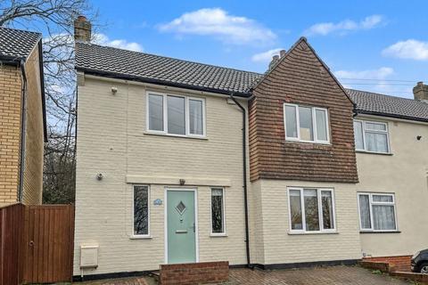 3 bedroom end of terrace house for sale, Hillary Road, HP13