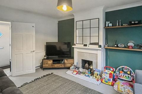 3 bedroom end of terrace house for sale, Hillary Road, HP13