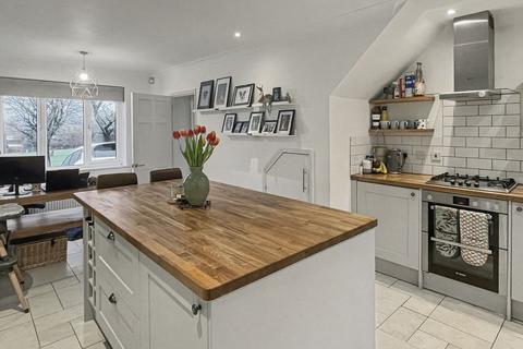 3 bedroom end of terrace house for sale, Hillary Road - A Beautiful Home