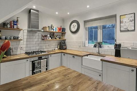 3 bedroom end of terrace house for sale, Hillary Road - A Beautiful Home