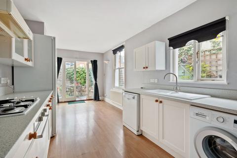 3 bedroom terraced house for sale, Cambray Road Balham London SW12 0DY