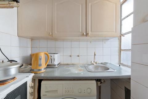 undefined, Balham High Road, Balham, London. SW17 7JE