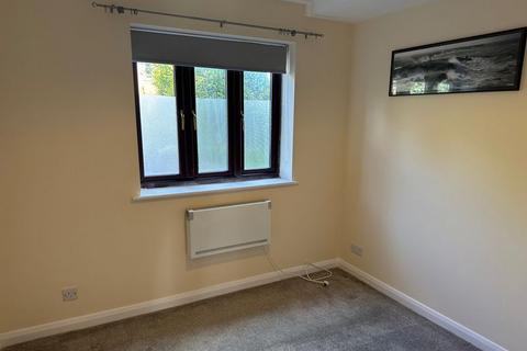 undefined, Daventry