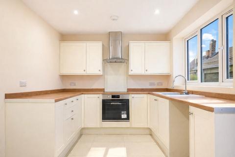 undefined, Sun Crescent, Aylesbury HP18