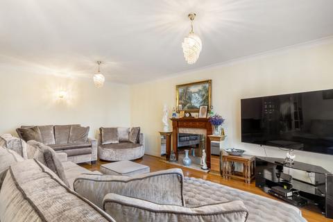 5 bedroom detached house for sale, Bittern Close, Cheshunt EN7