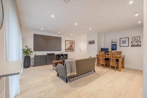 undefined, 15 Bath Road, Slough