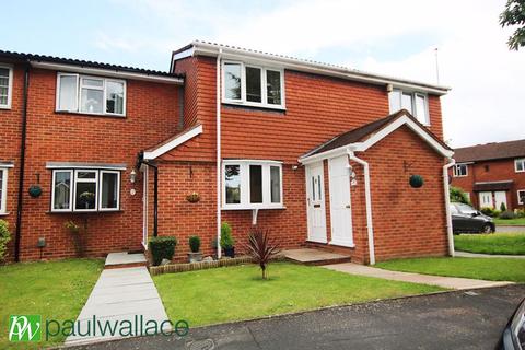 2 bedroom terraced house for sale, Rochford Close, Turnford