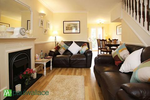 2 bedroom terraced house for sale, Rochford Close, Turnford