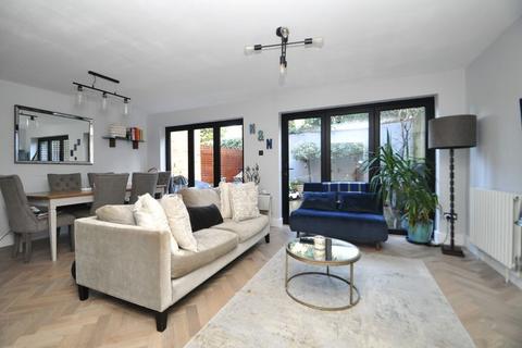 undefined, The Farthings Private Development, Kingston Upon Thames