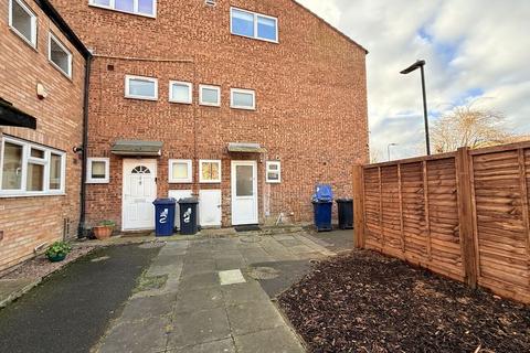 undefined, Hazeltree Lane, Northolt