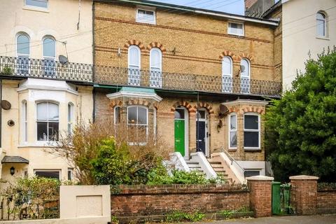 4 bedroom terraced house for sale, St. Simons Road, Southsea