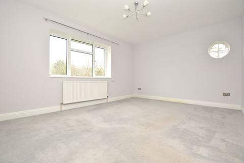 undefined, 2 Bedroom Flat, Milton Gardens, Tonbridge