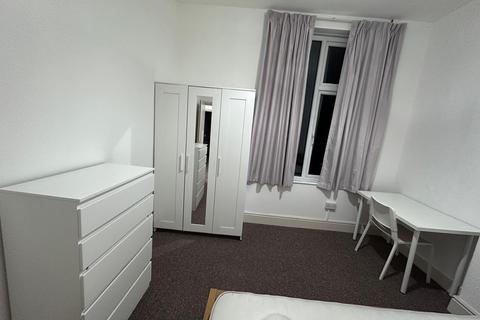 undefined, Richmond Road, Cardiff CF24