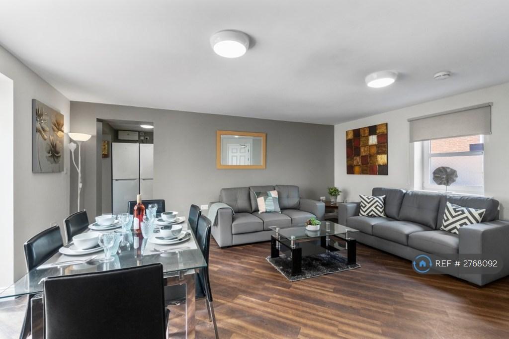 Lounge/ Dining Area