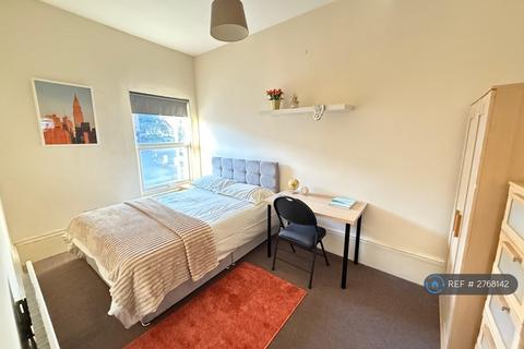 undefined, Woodsley Road, Leeds, LS3